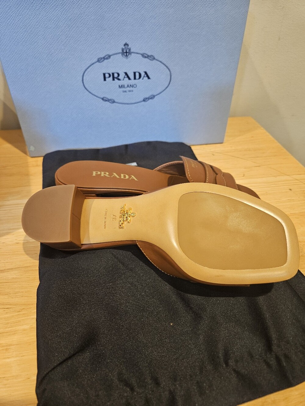 $1,120 Prada Leather Slide Sandals Brown 35mm Logo-Stamp EU 37 US 7 BNIB - Picture 7 of 9